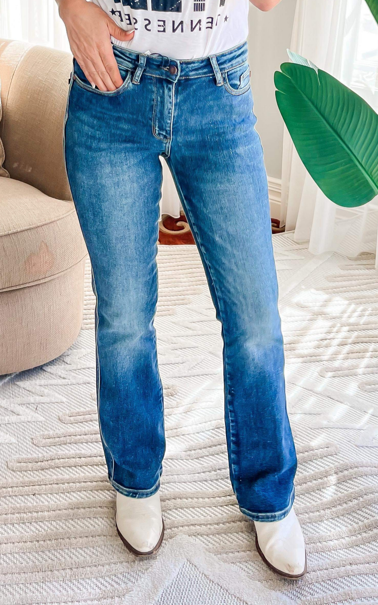 Mid Rise Vintage Wash Bootcut - Judy Blue