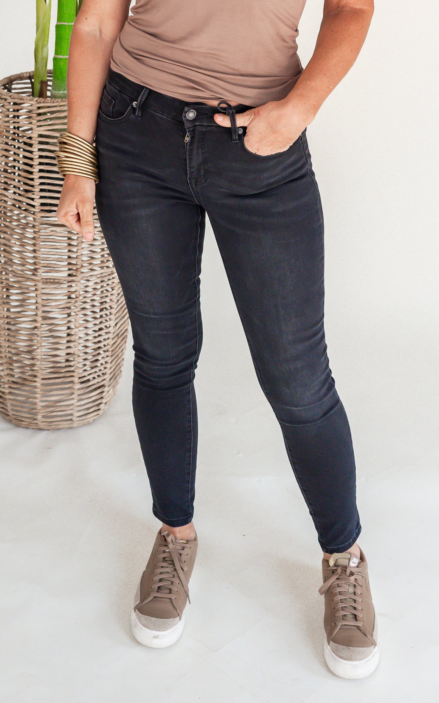 Mica | The Aniston Super Soft Mid-Rise Black Skinny Denim Jeans**