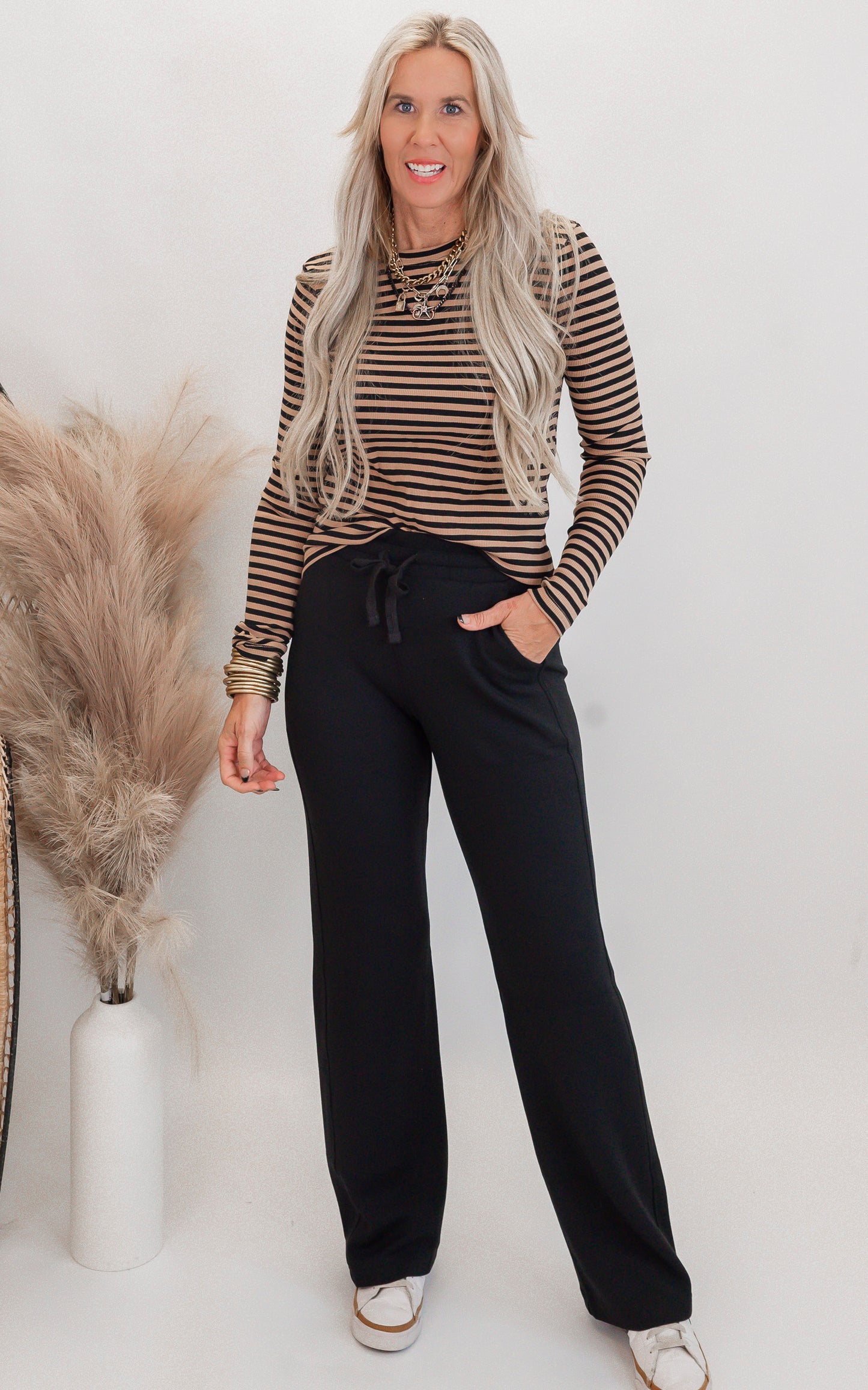 Effortless Style Model Straight Pant