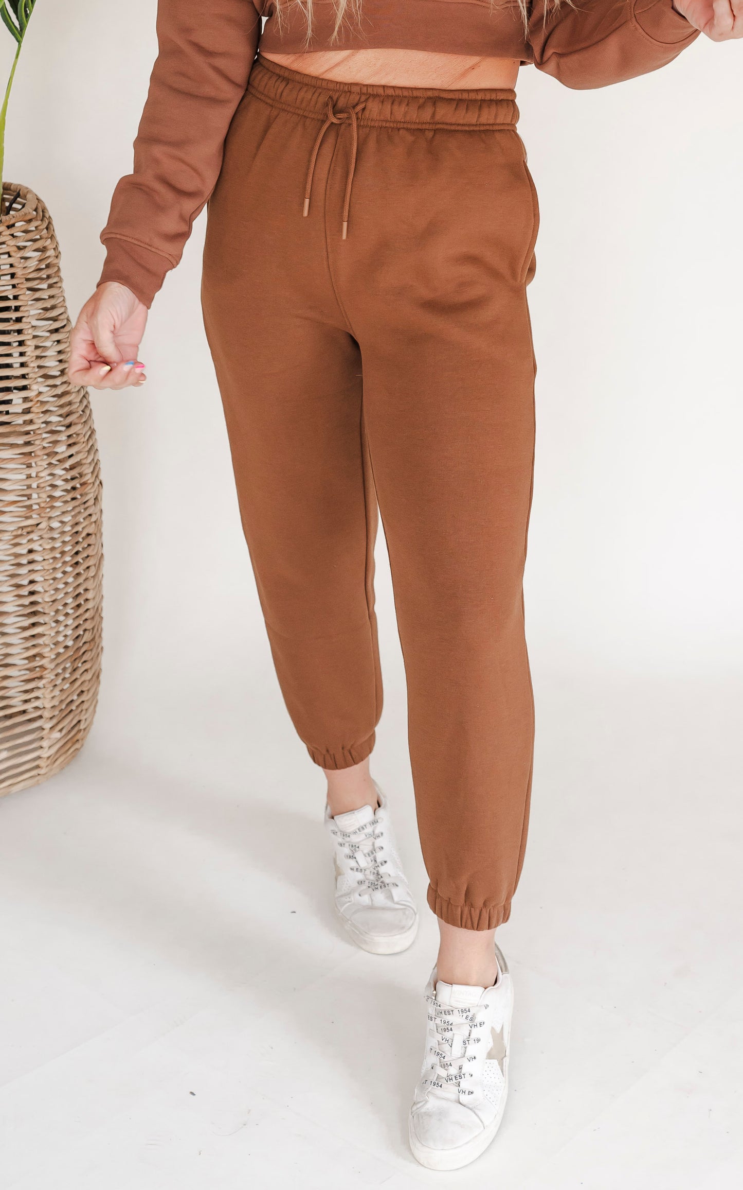 Cocoa Dust Fleece Billow Jogger Pants | Mono B