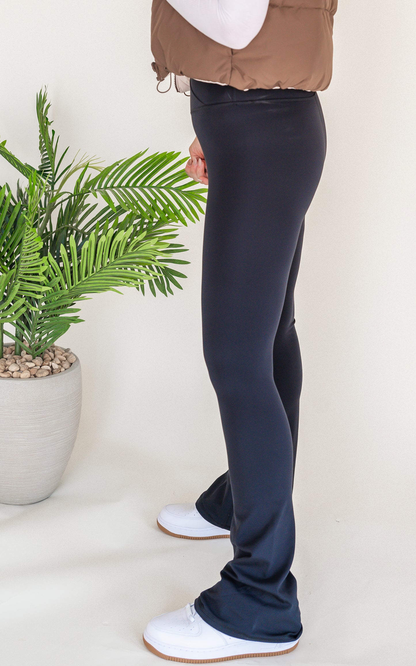 Venice Crossover Waist Yoga Pants | MONO B