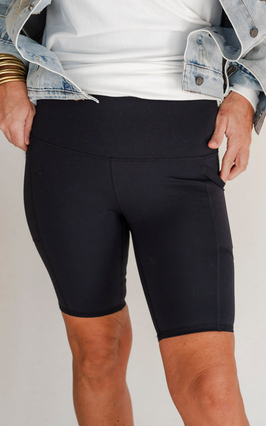 Tapered Band Essential Biker Shorts | Mono B