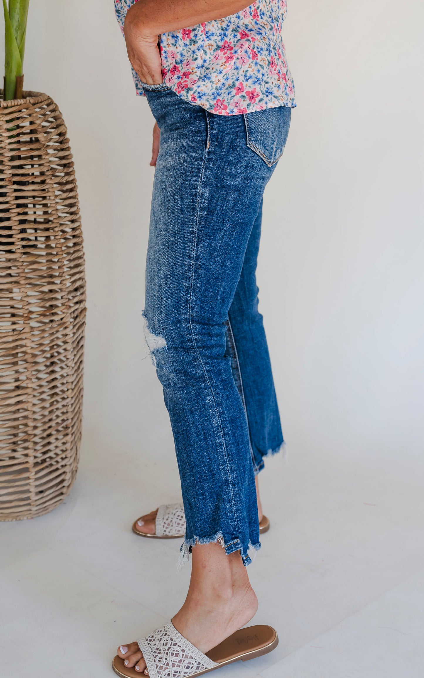 LOVERVET|Spellbound Mid Rise Slant Step Crop Flare Denim Jeans (REG/CURVY)