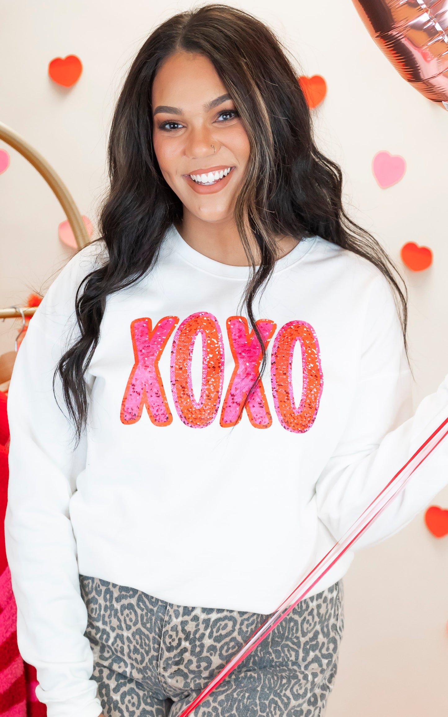 XOXO Valentine Graphic Crewneck Sweatshirt