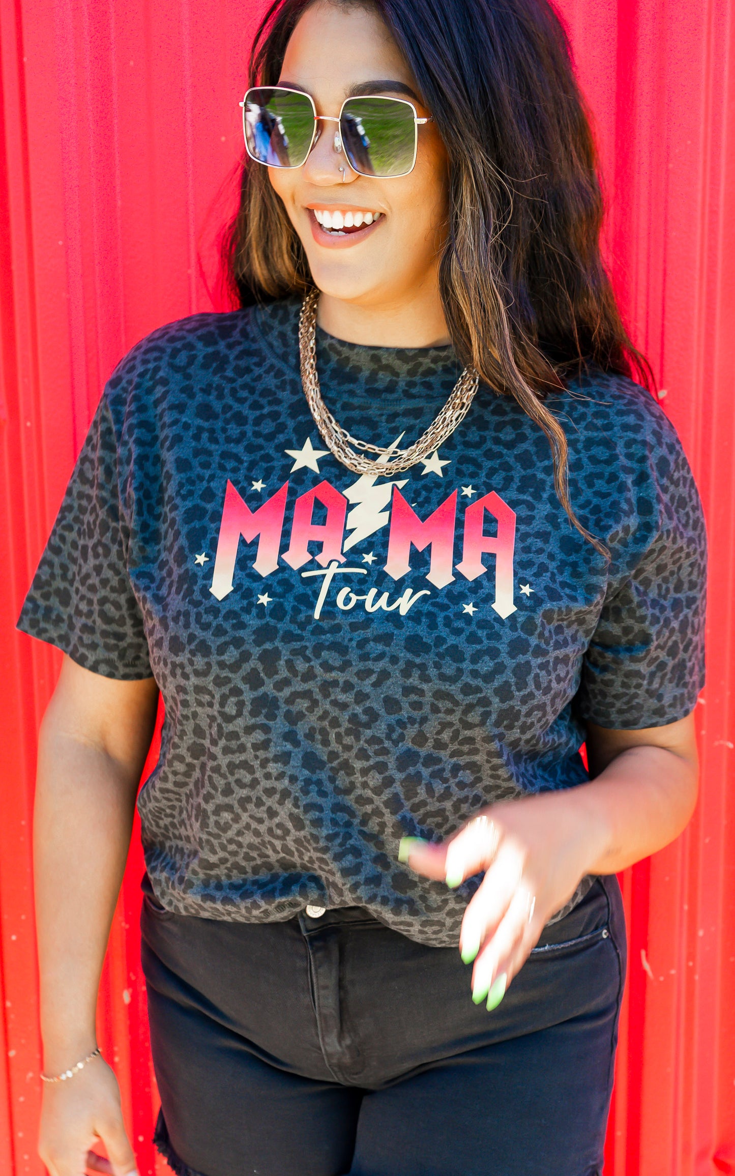 Mama Tour Graphic Crop T-Shirt