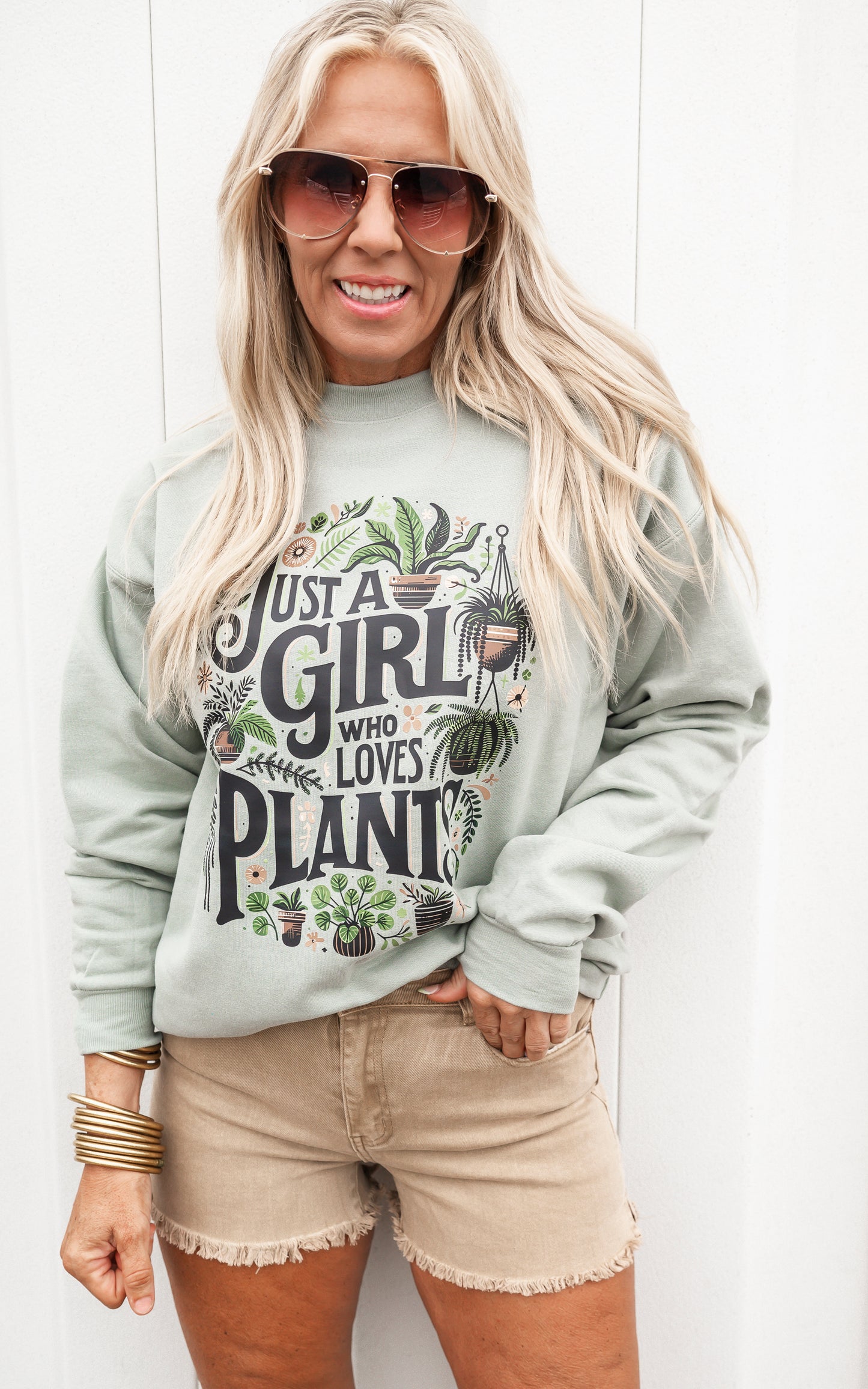 Just a Girl Who Loves Plants Graphic Crewneck Sweatshirt