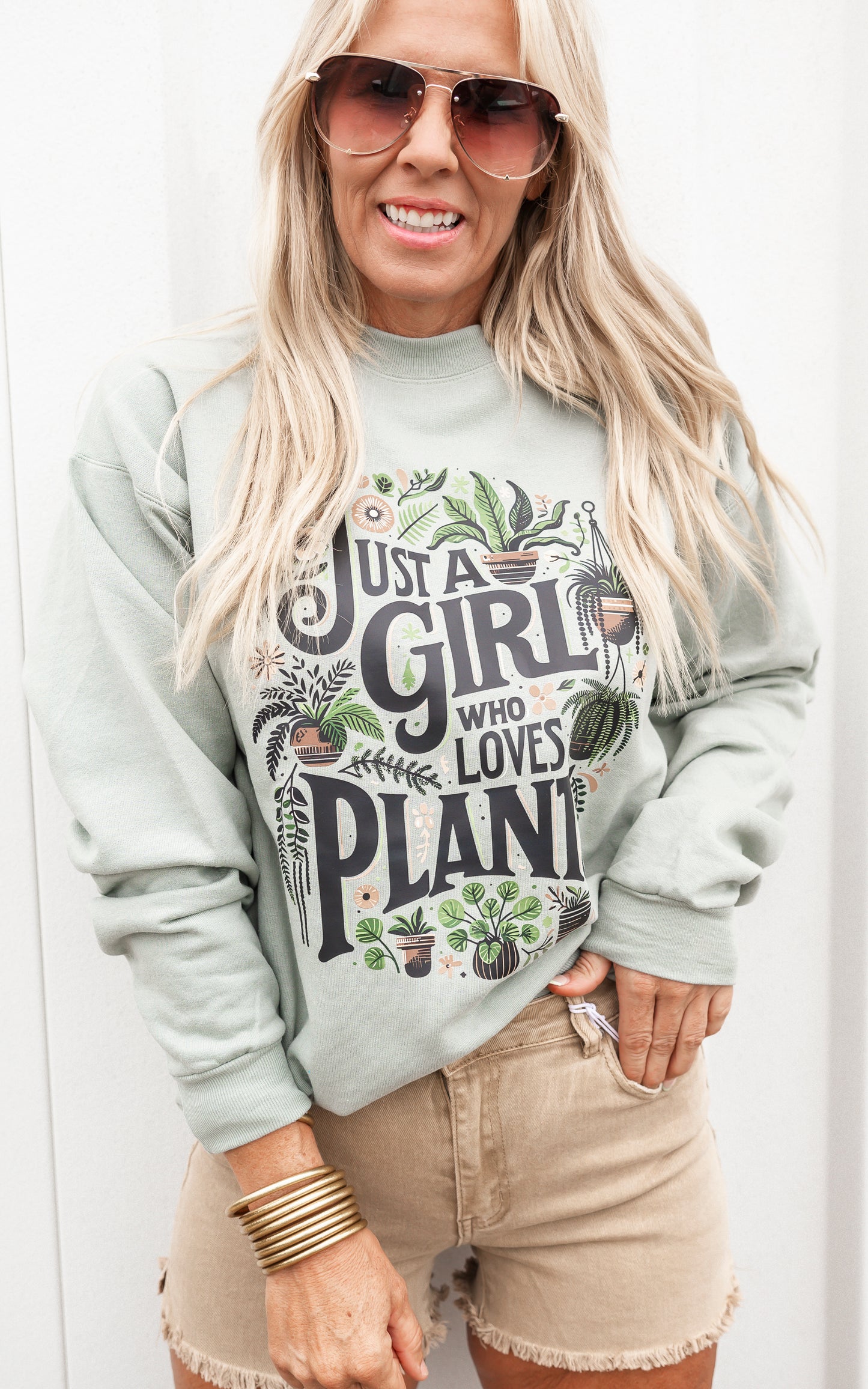 Just a Girl Who Loves Plants Graphic Crewneck Sweatshirt