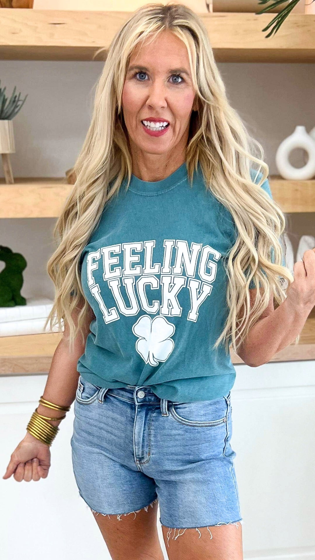 Green Feeling Lucky Garment Dyed Graphic T-shirt*