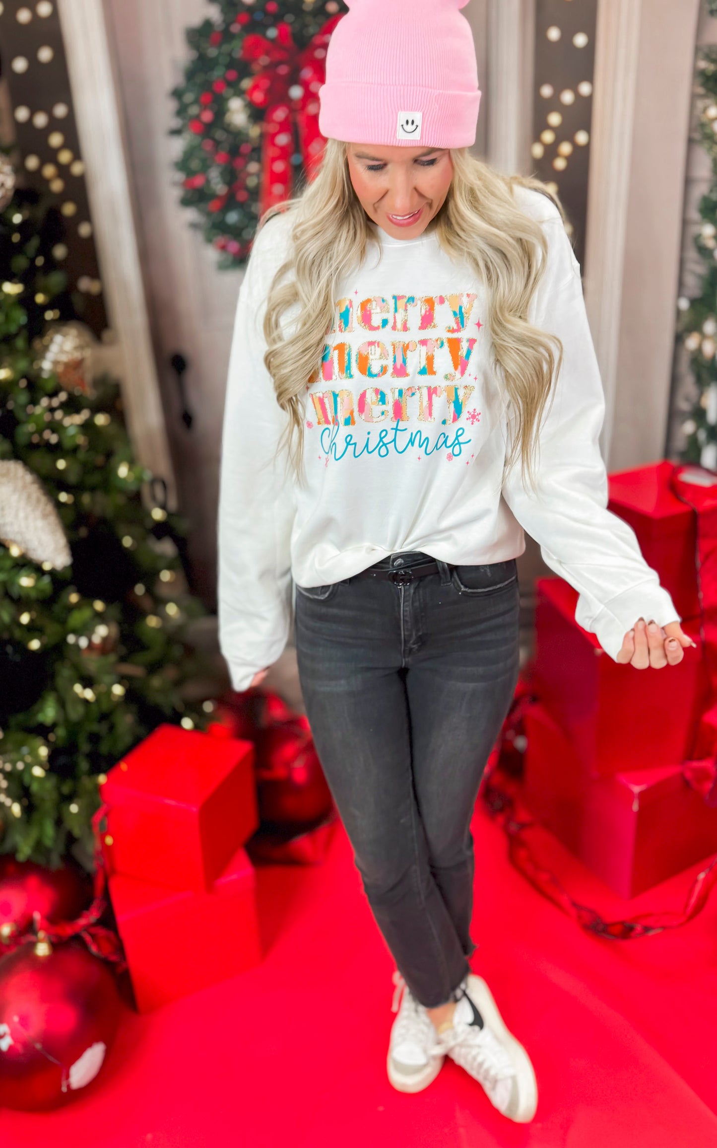 Merry Christmas Graphic Crewneck Sweatshirt