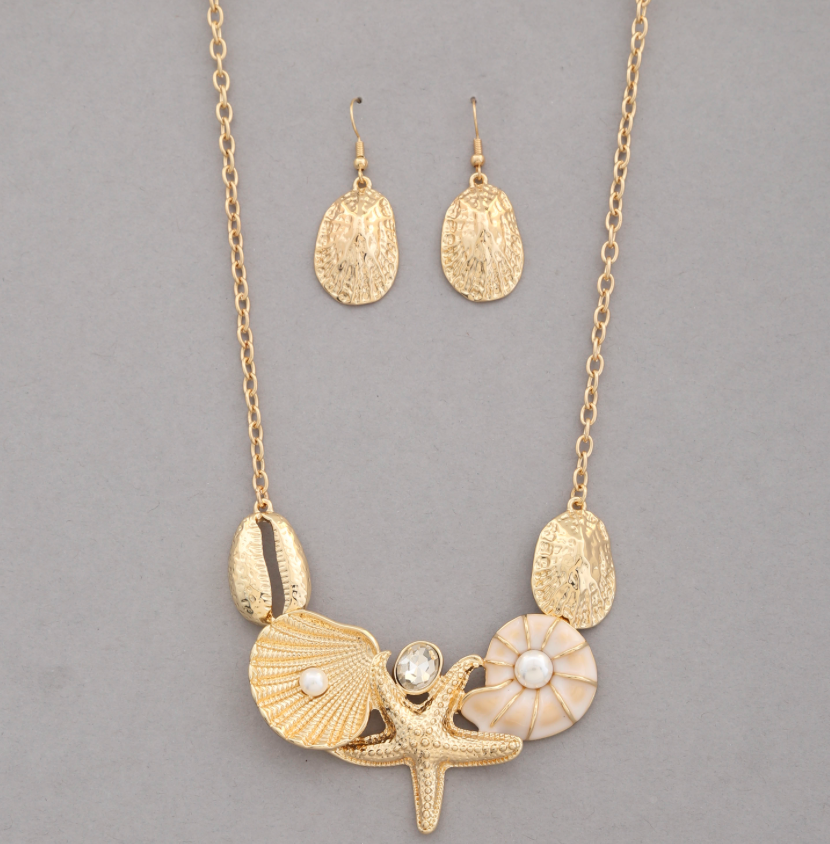 Starfish Seashell Charm Necklace