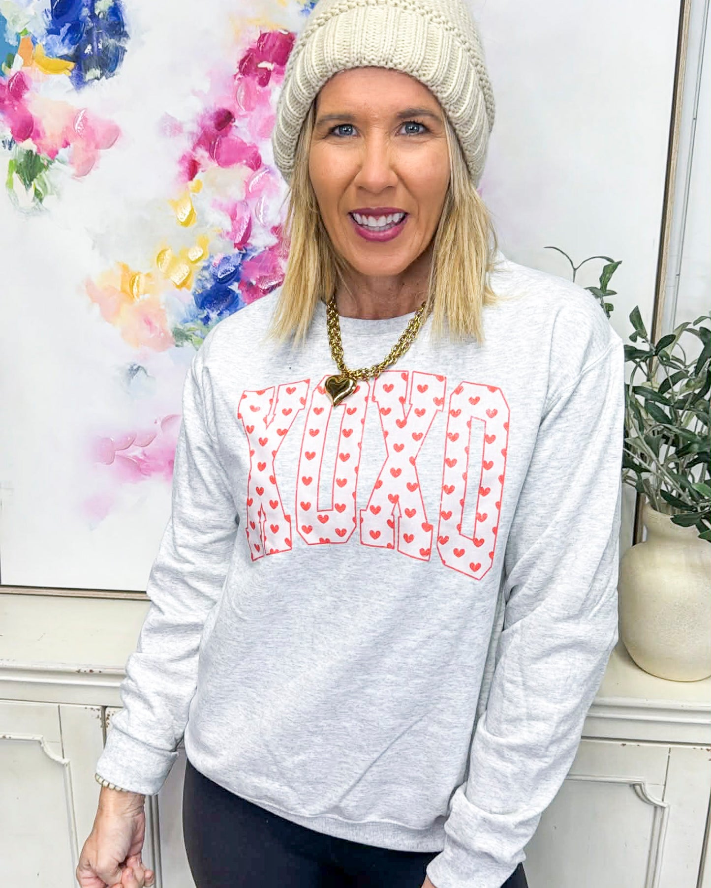 XOXO Hearts Crewneck Graphic Sweatshirt *