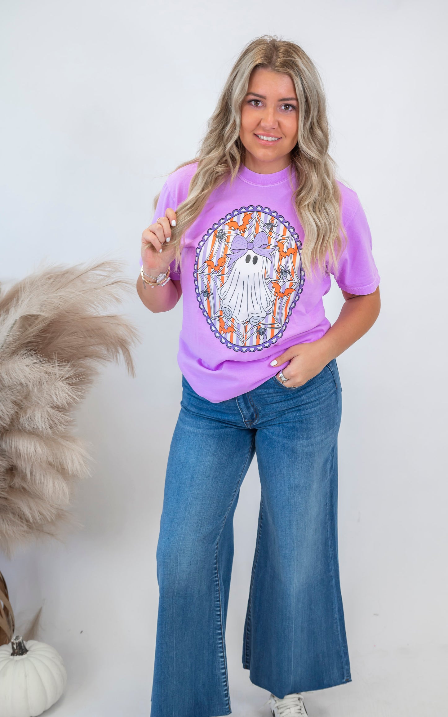 Bow & Boo Garment Graphic T-shirt