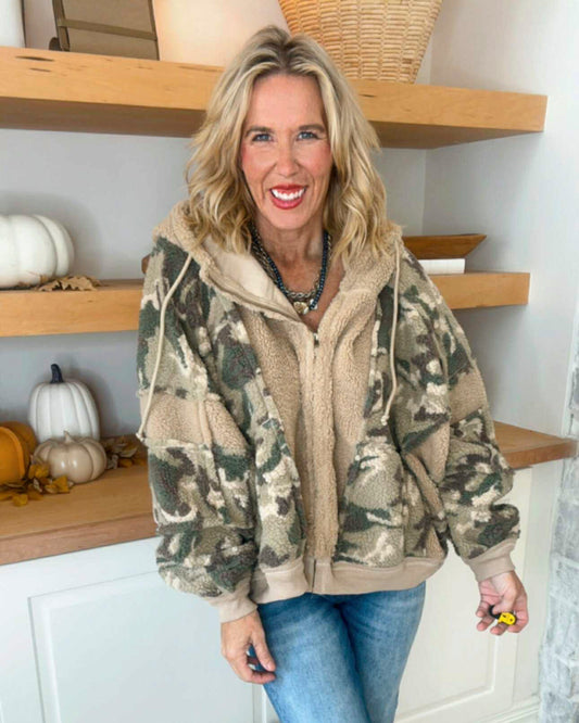 Vintage Camo w/ Solid Fleece Oversized Hoodie Jacket