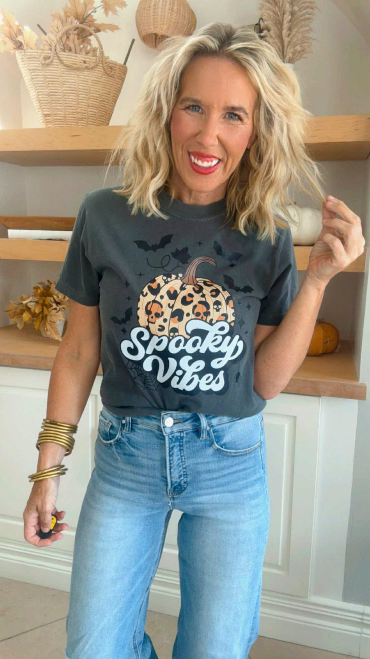 Cheetah Spooky Vibes Pumpkin Graphic Sweatshirt COMFORT COLORS