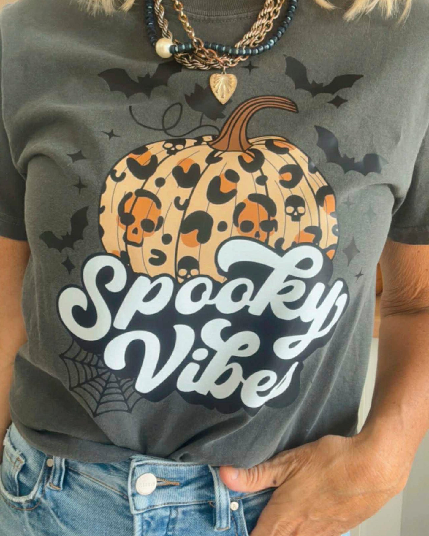 Cheetah Spooky Vibes Pumpkin Graphic Sweatshirt COMFORT COLORS