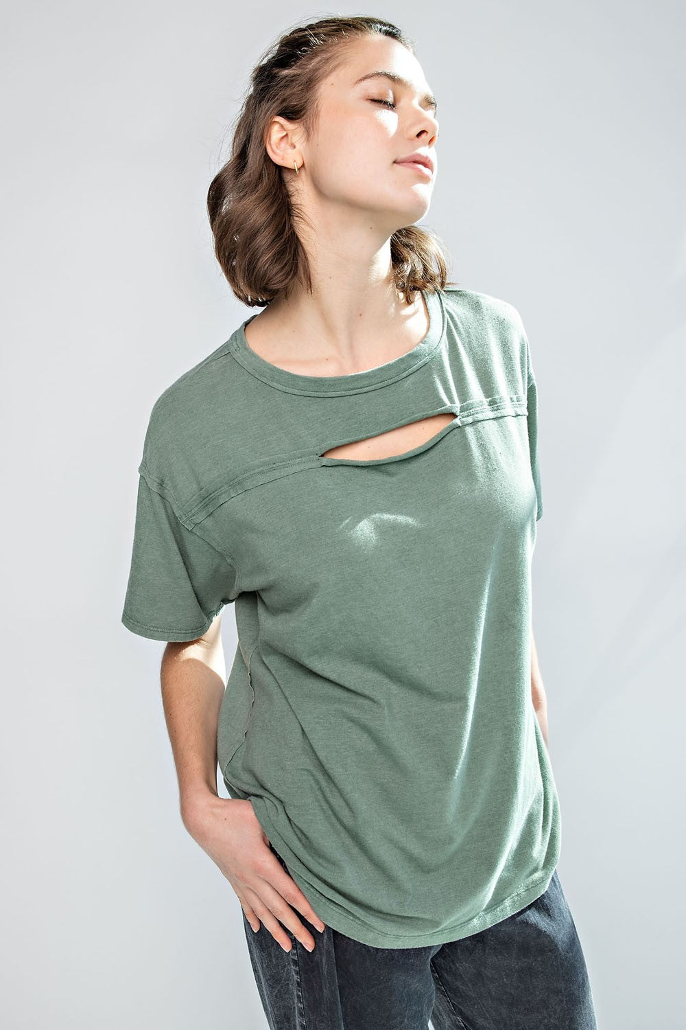 Mineral Wash Short Sleeve Keyhole Top | Rae Mode