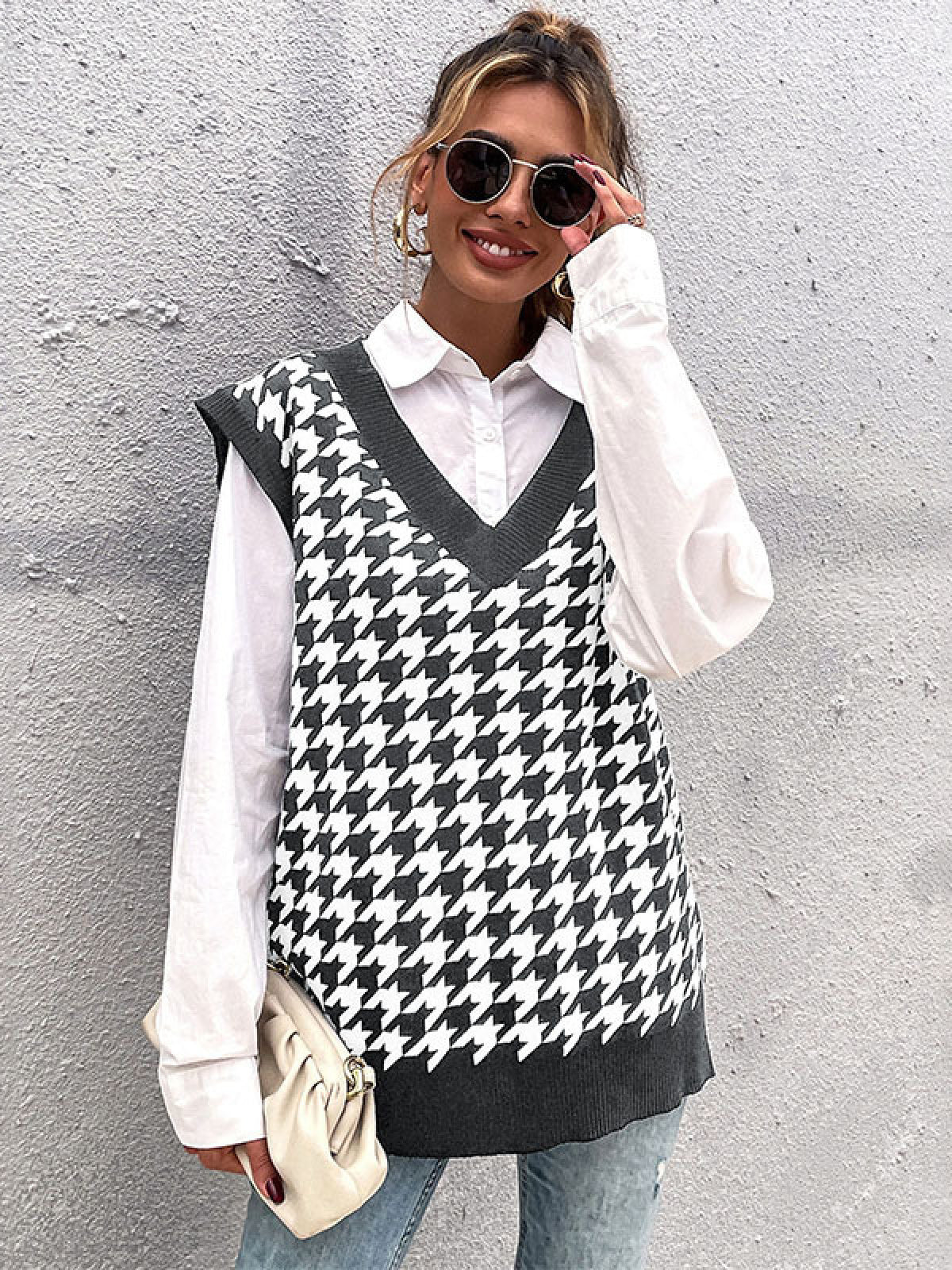 V-Neck Houndstooth Knit Vest