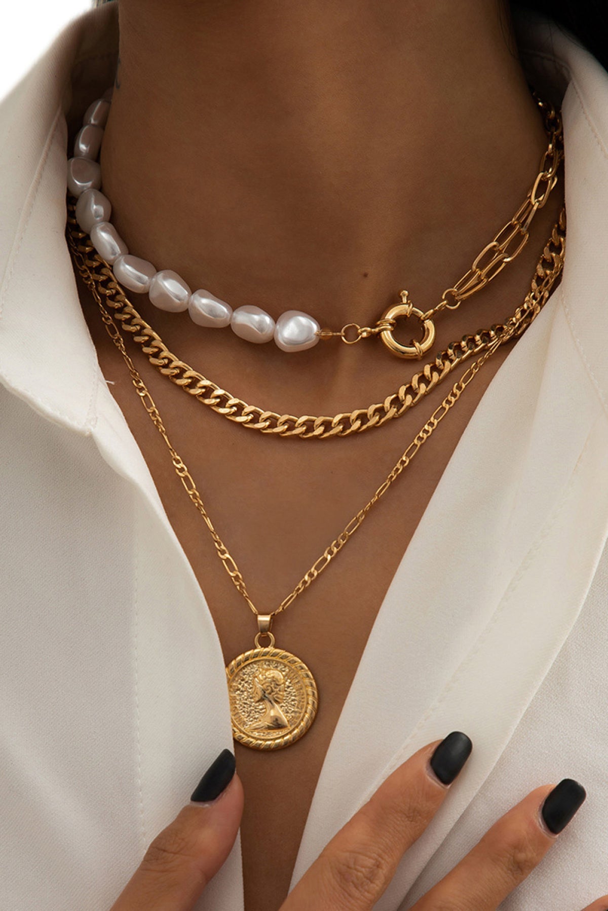 Clavicle Chain Pearl Multi-Layered Pendant Necklace