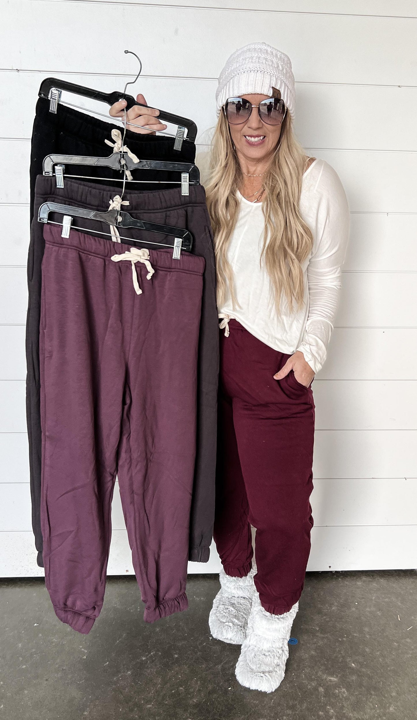 SOFT STRETCH SWEATPANTS WITH POCKETS