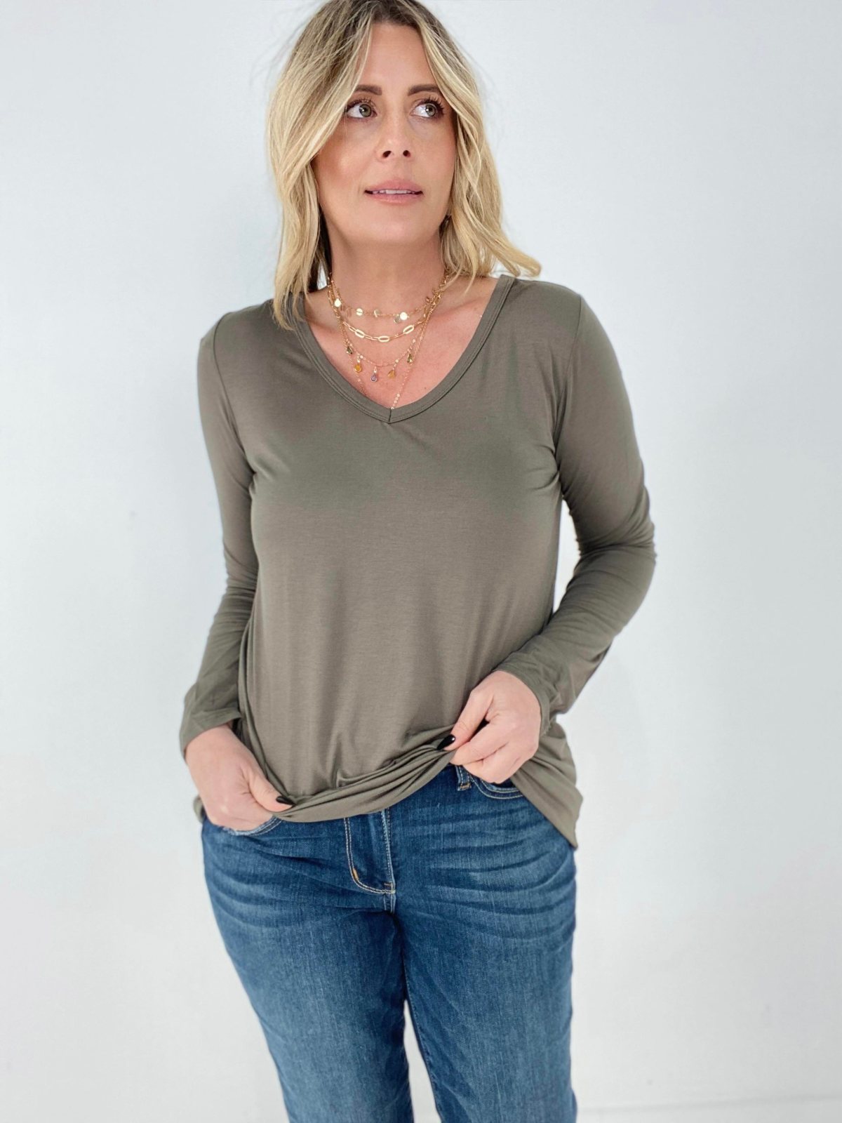 Olive Rae Mode Basic V-Neck Long Sleeve Top