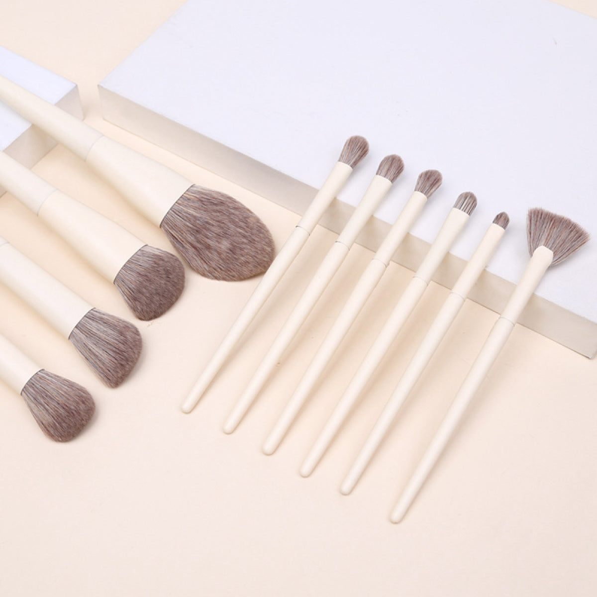 10Pcs Point-Tail Makeup Brush Set