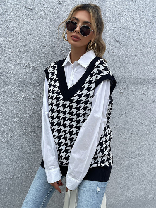 V-Neck Houndstooth Knit Vest