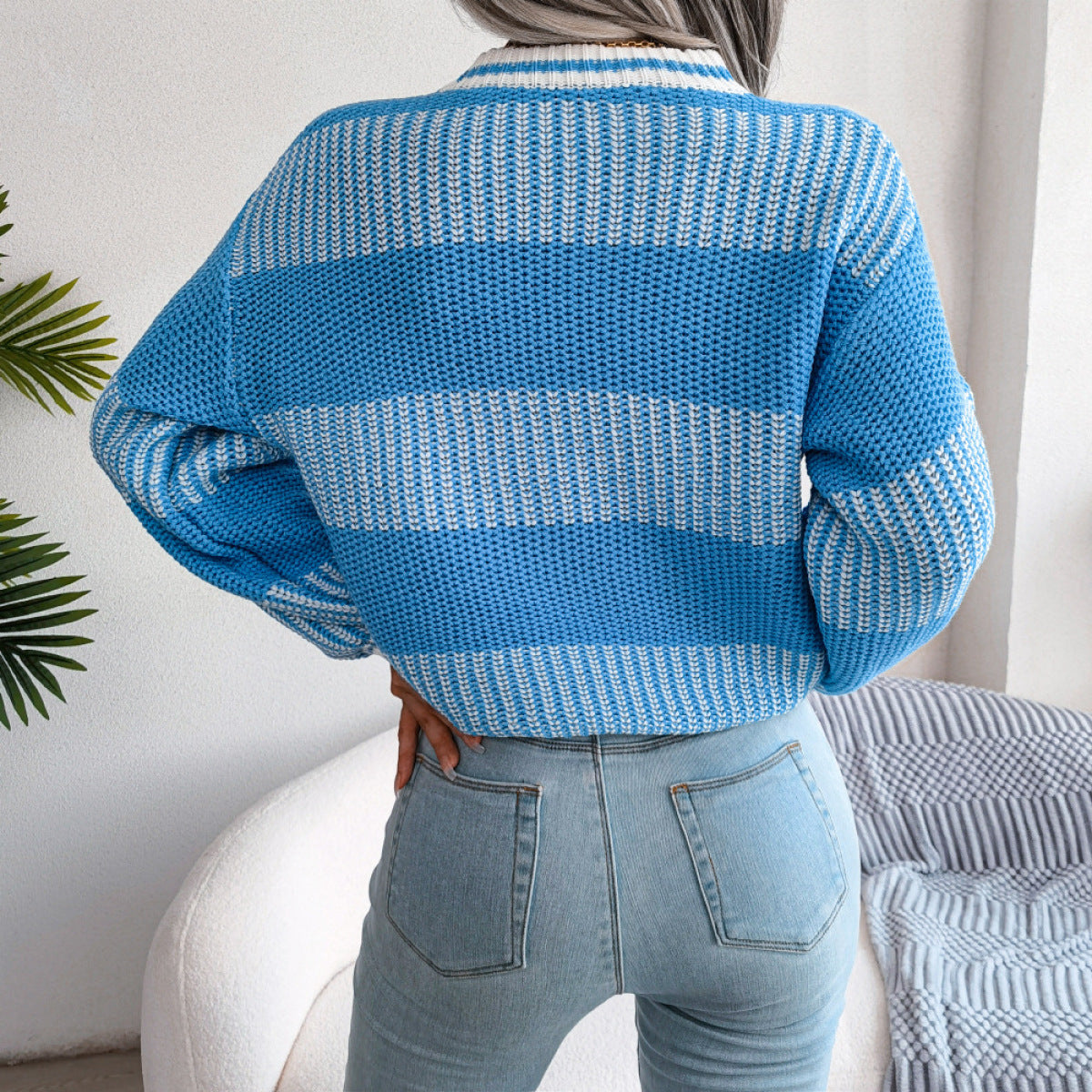 Blue Knit Swetaer