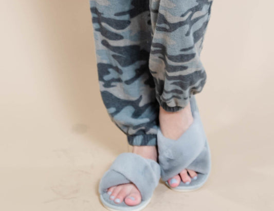  30 DAYS 30 DEALS: DAY 7 Super Soft Criss Cross Faux Fur Slippers, CLOTHING, Wanna B, BAD HABIT BOUTIQUE 