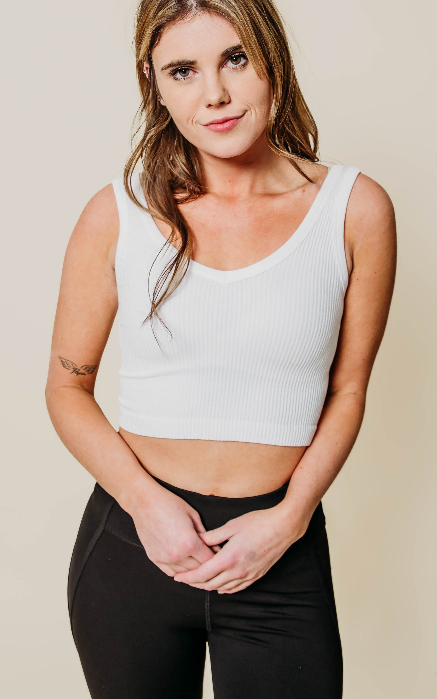 WHITE SEAMLESS CROP TANK 