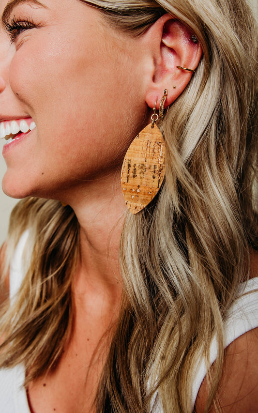 wood leaf earring 