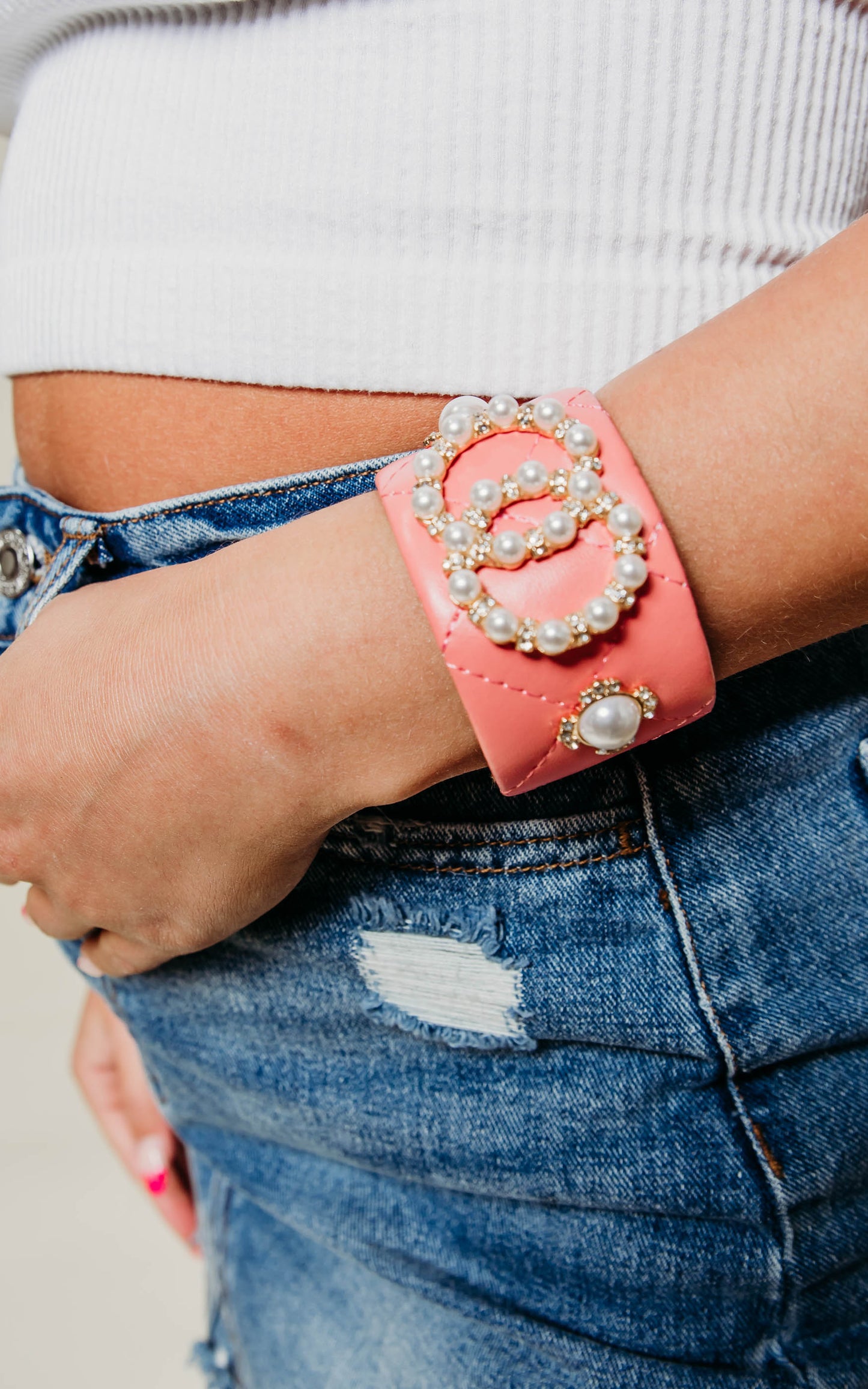 Piink Cuff Bracelete with 2 Pearl-faux circles