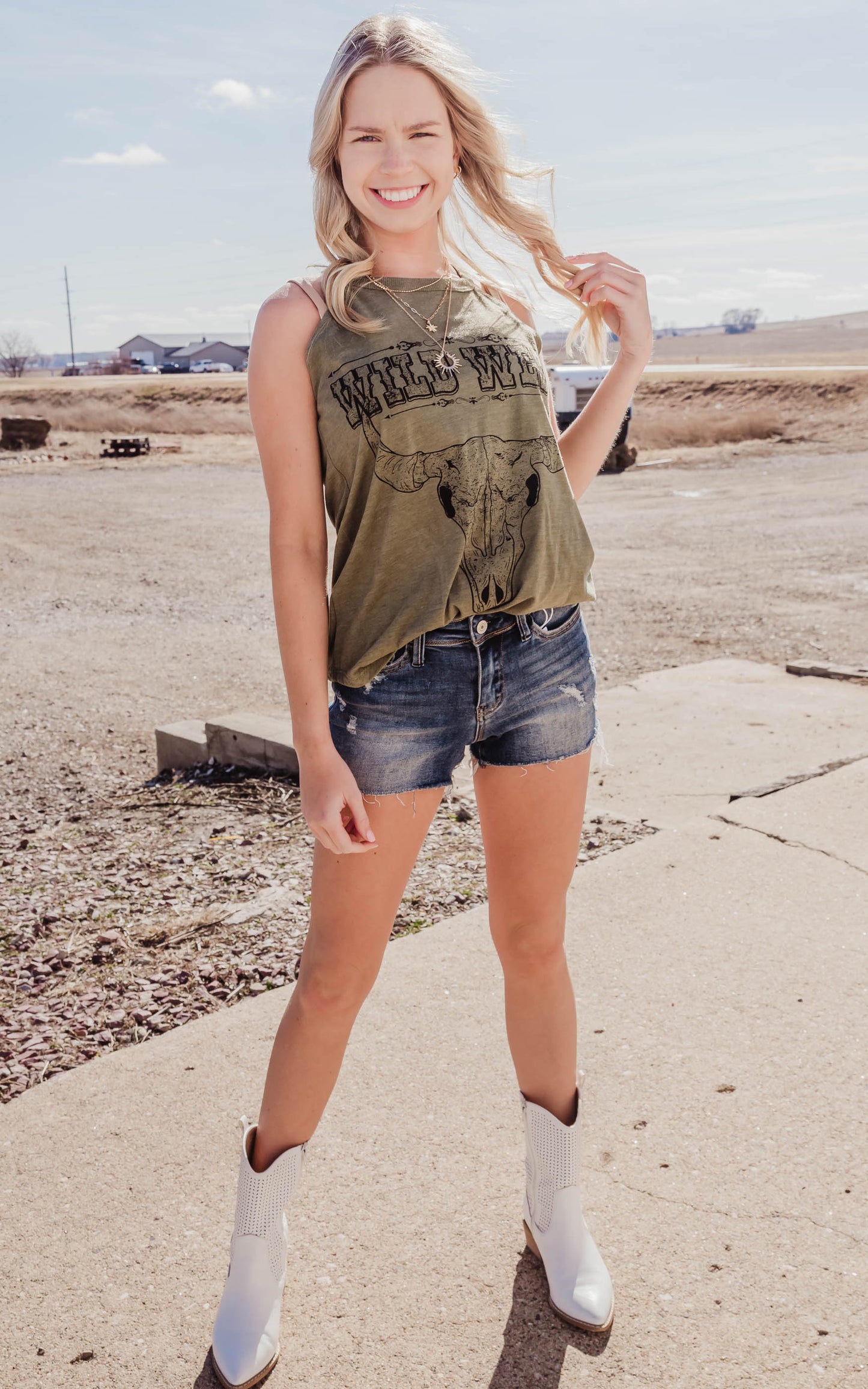 Wild West Bullskull Ringer Tank** - Final Sale