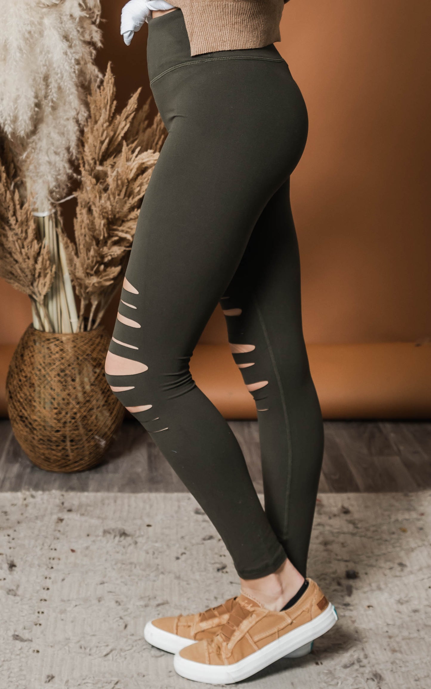 olive cut leggings