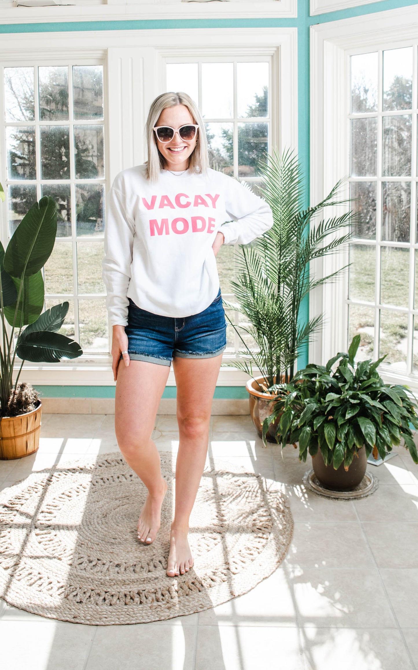 Vacay Mode Sweatshirt -White - BAD HABIT BOUTIQUE 