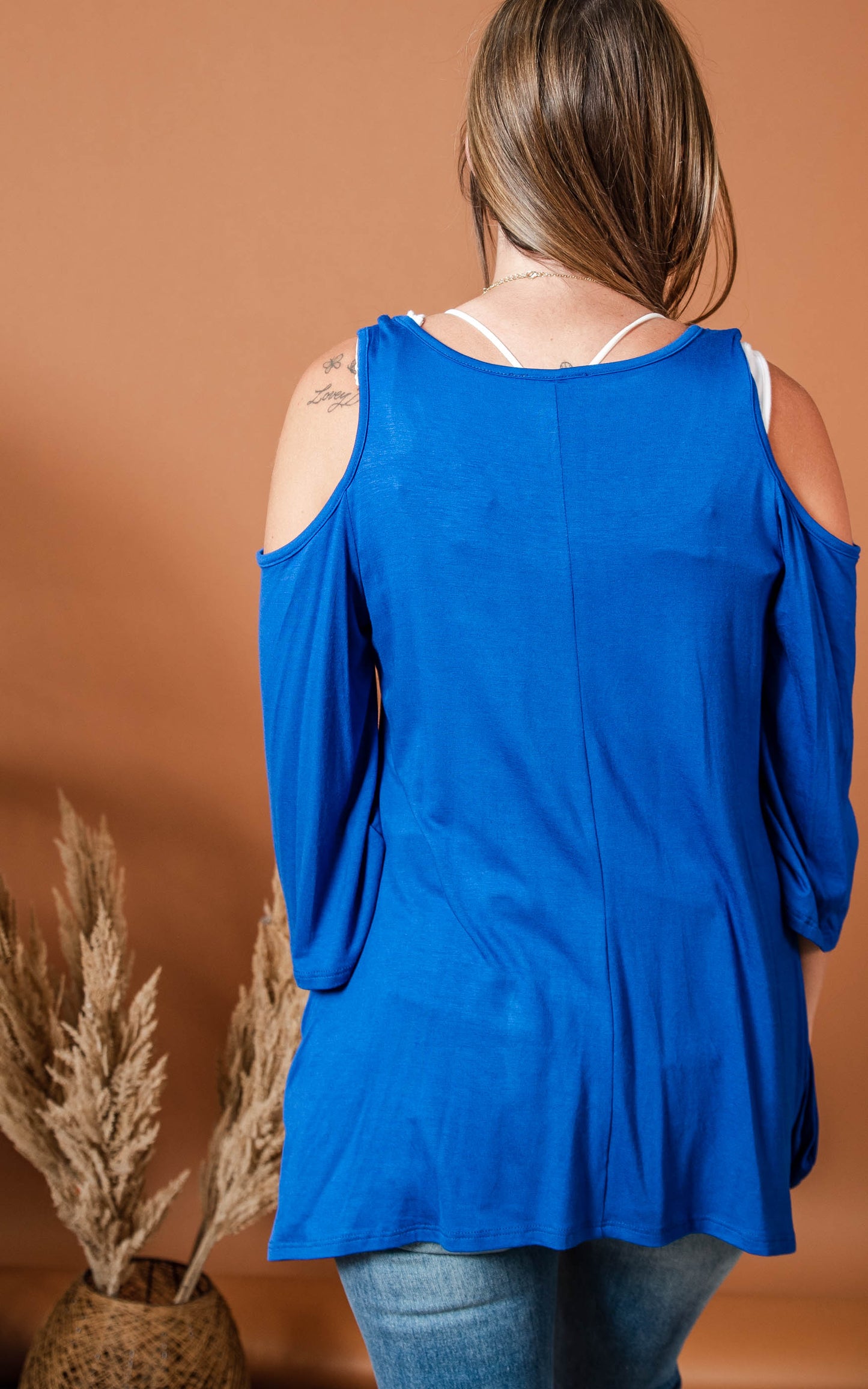 COLD SHOULDER SOLID TOP  - Final Sale