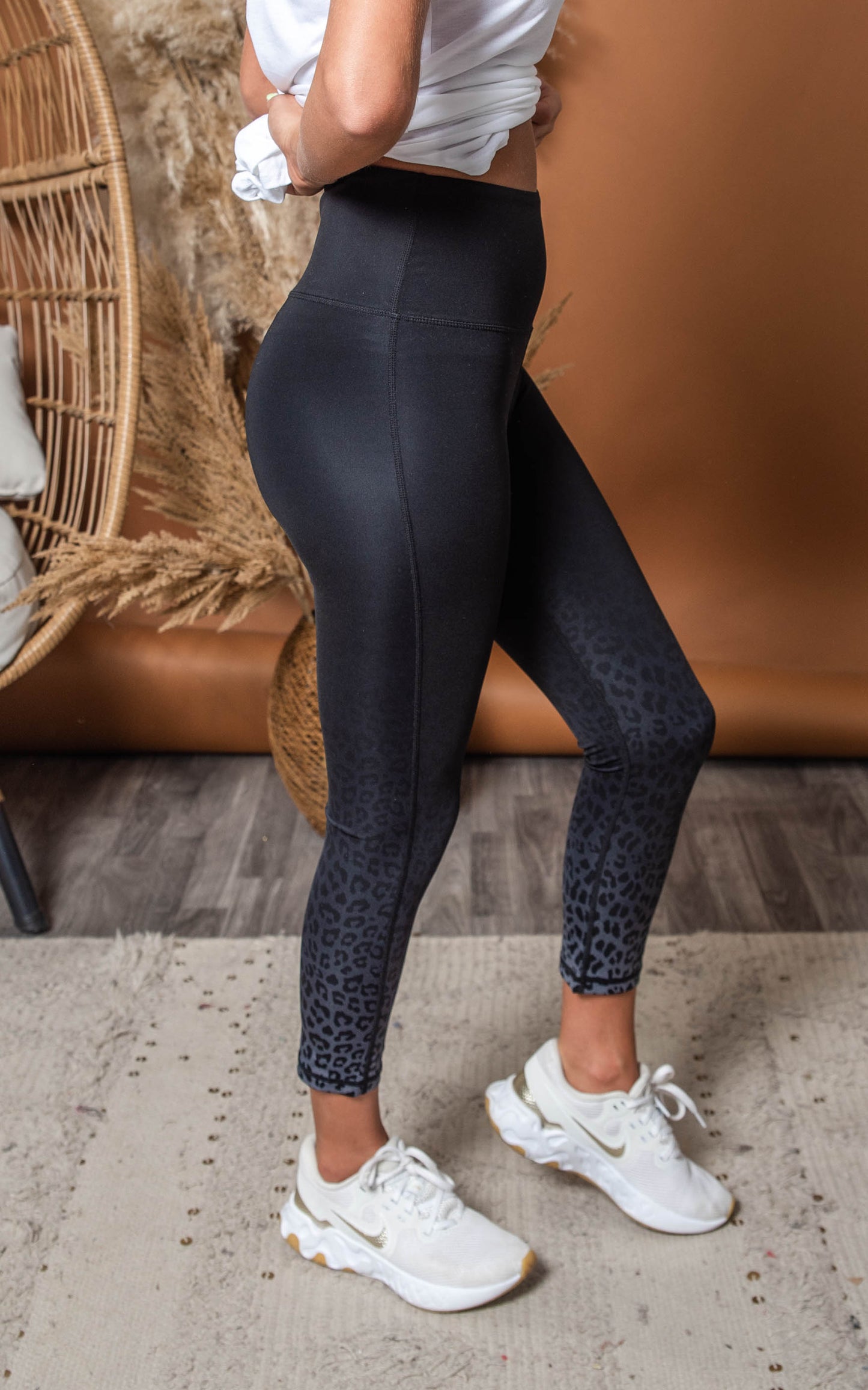 leopard capri legging