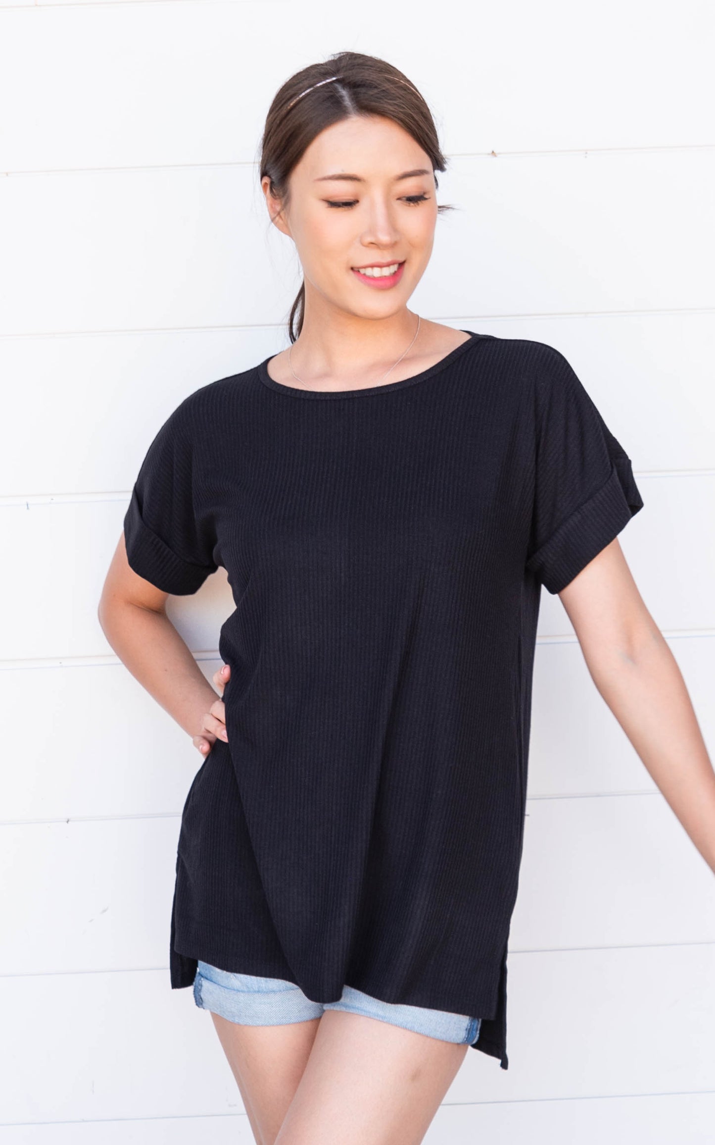 black ribbed tee 