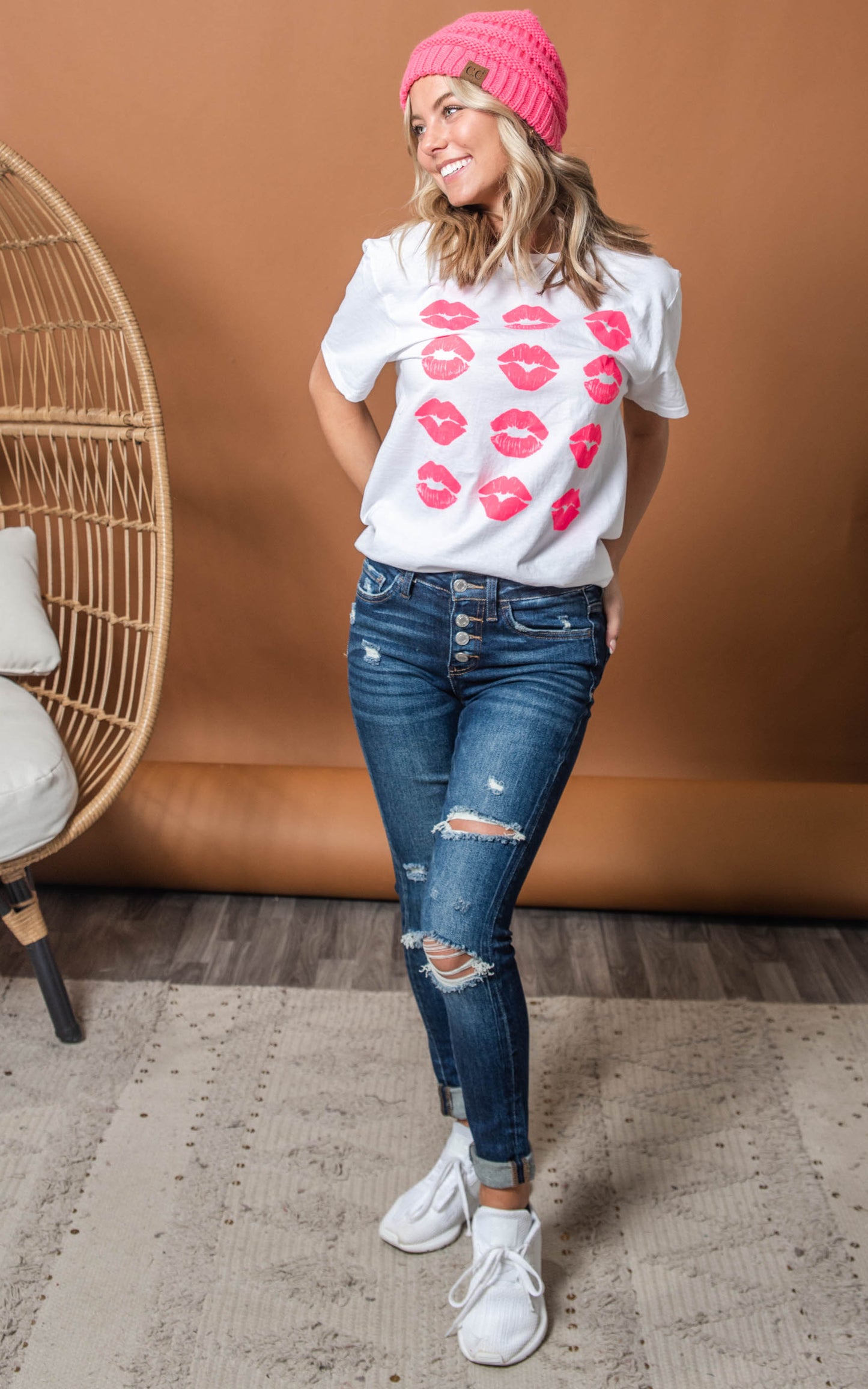 hot pink kisses tee 