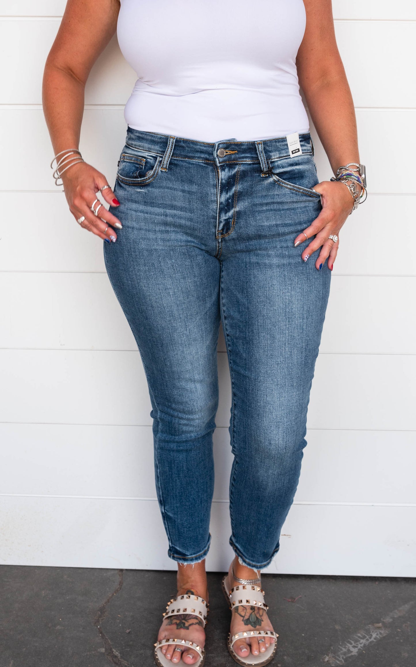 MidRise Clean Boyfriend Jeans- Judy Blue