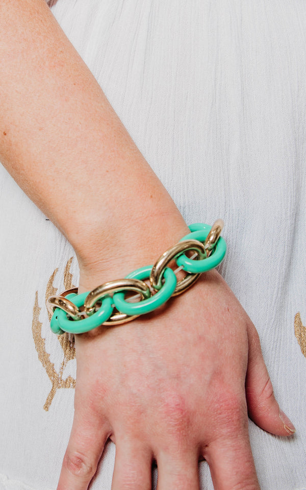 green chain link bracelet