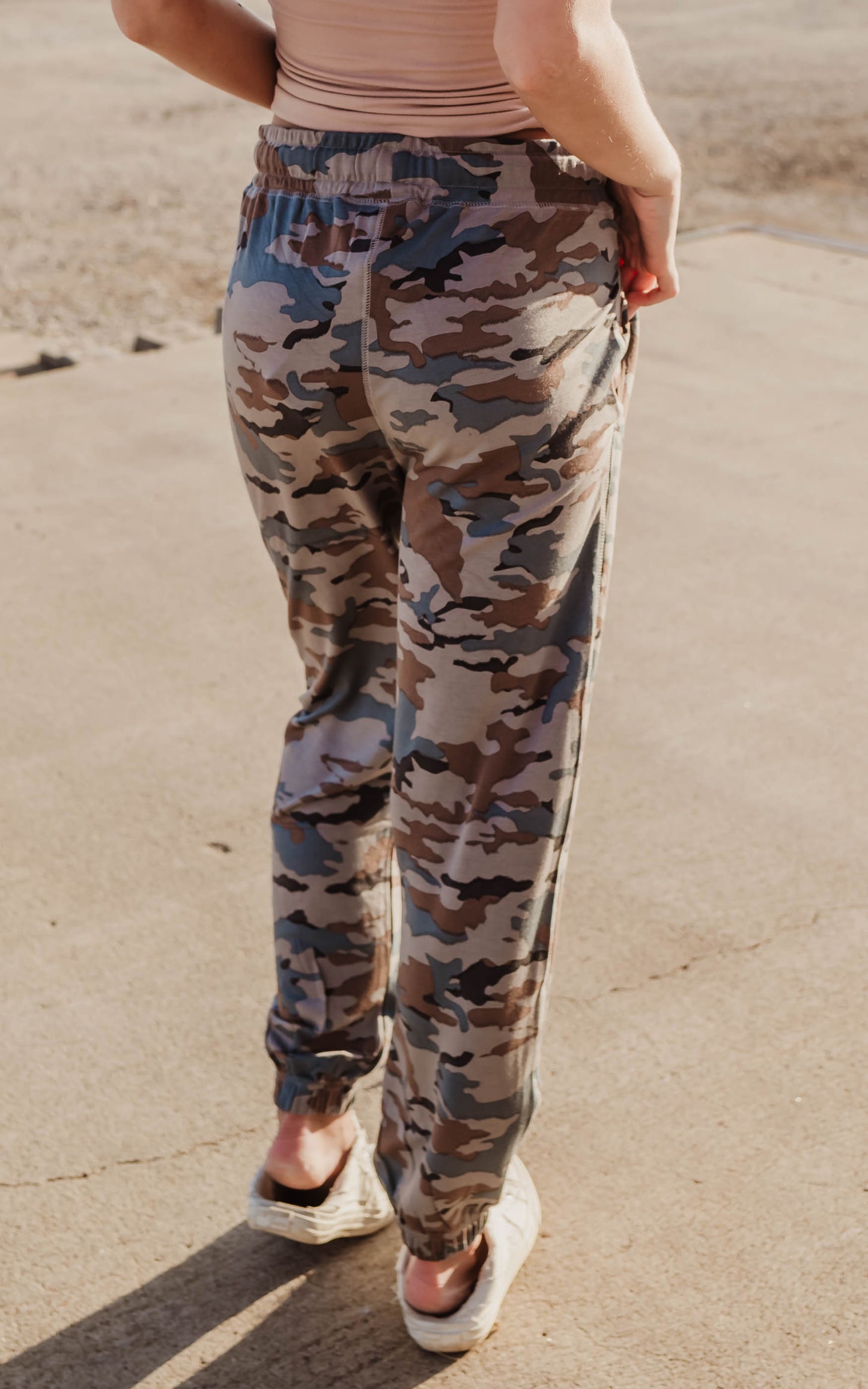 activewear camo joggers