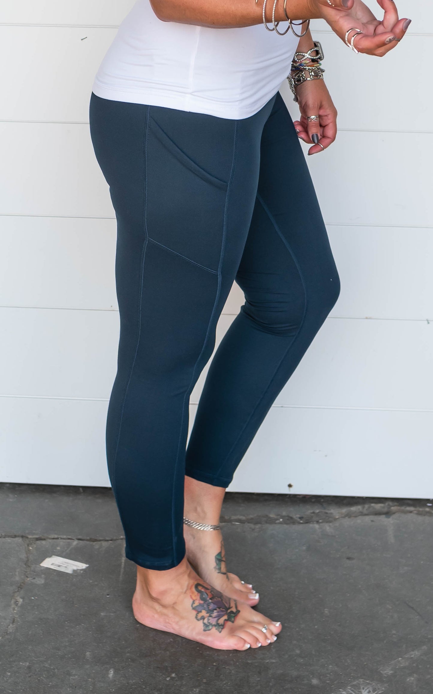 BASIC FULL LENGTH LEGGINGS WITH POCKET | REA MODE - Final Sale