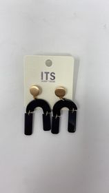 MAGNETIC BLACK EARRINGS