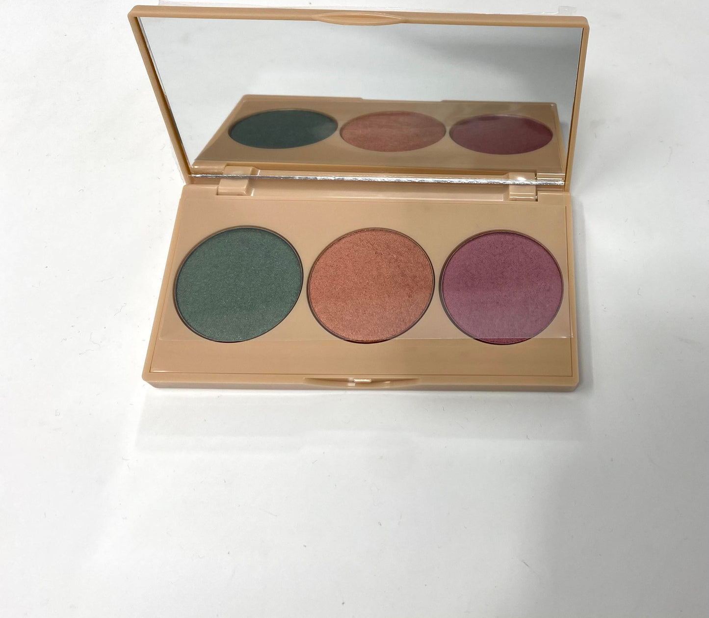 Boo-tiful Trio Eyeshadow Palette - Farmasi