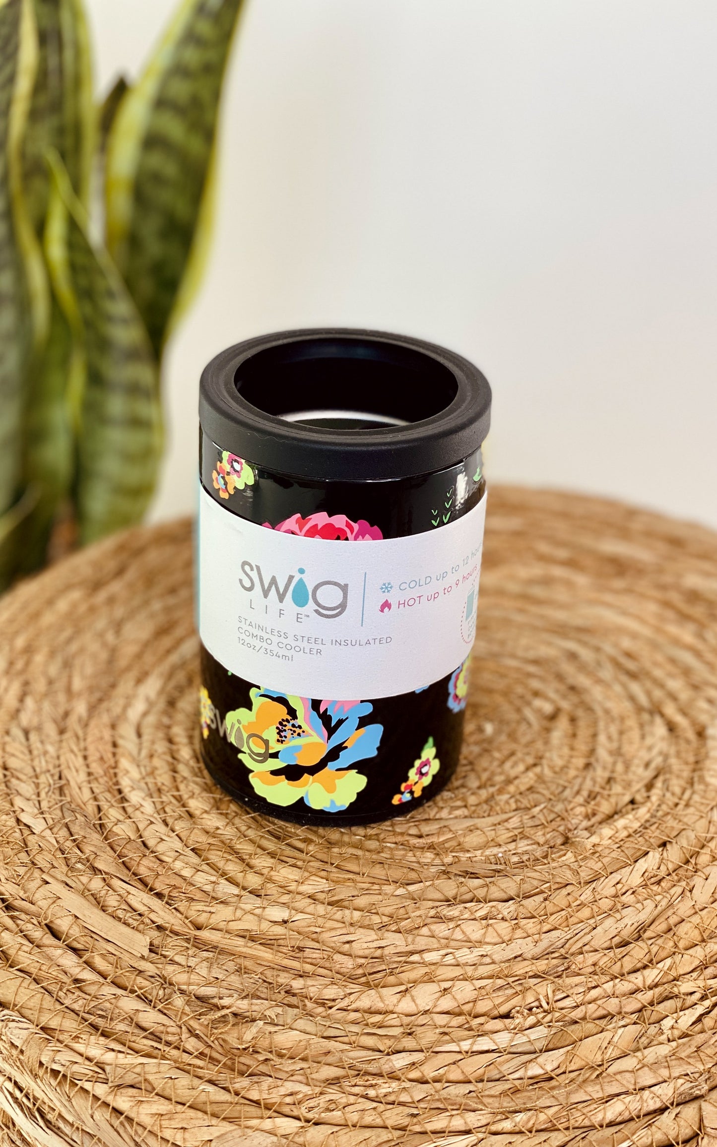 Fleur Noir Swig Can Cooler