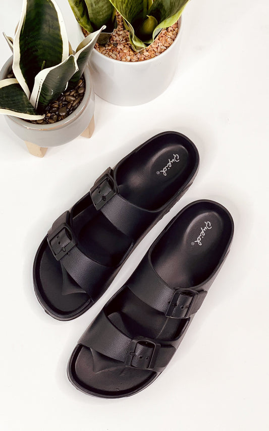 Qupid Lennie Slides in Black