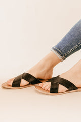 Matisse Pebble Sandal in Black Cowhide