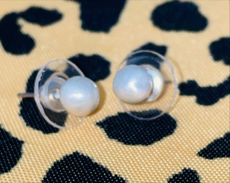 Pretty Pearl Earrings - Final Sale